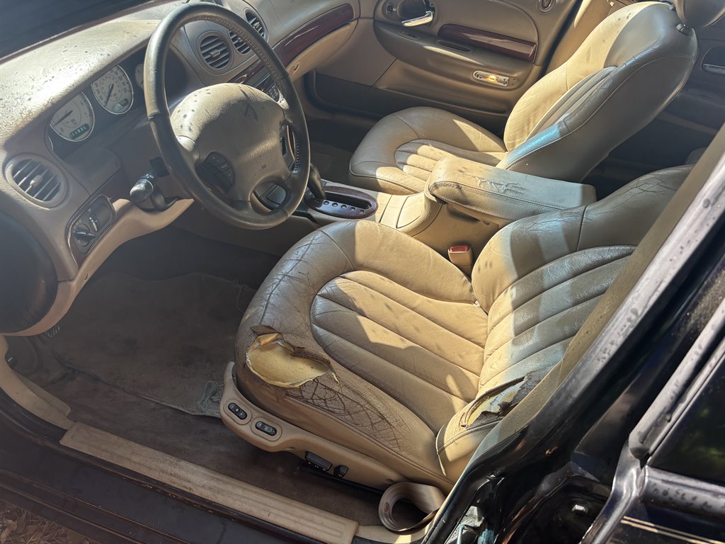1999 Chrysler LHS - $1,995