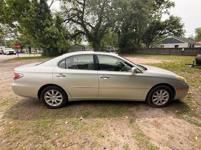 2003 Lexus ES - $3,495