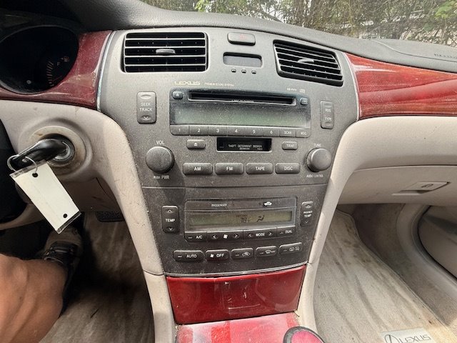 2003 Lexus ES - $3,495