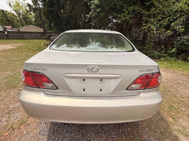 2003 Lexus ES - $3,495
