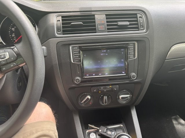 2016 Volkswagen Jetta - $3,995