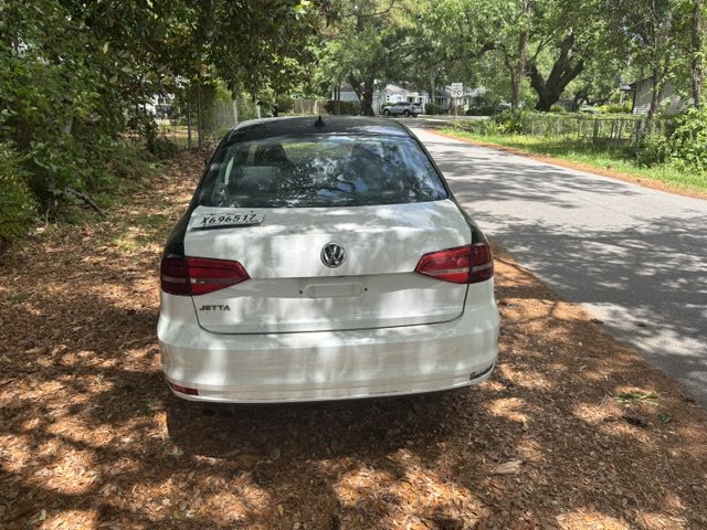 2016 Volkswagen Jetta - $3,995