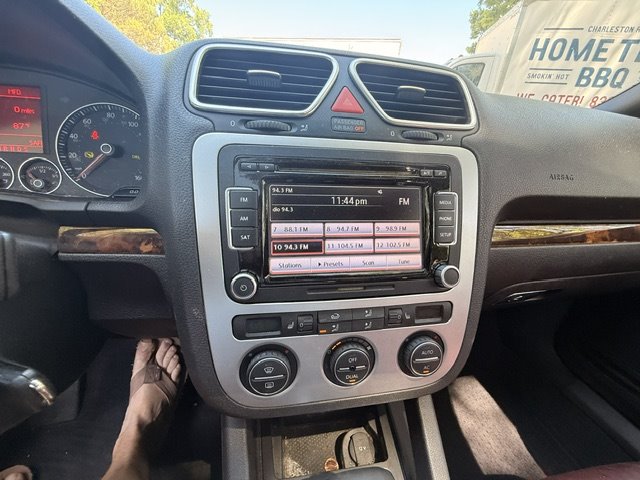 2009 Volkswagen Eos - $1,655