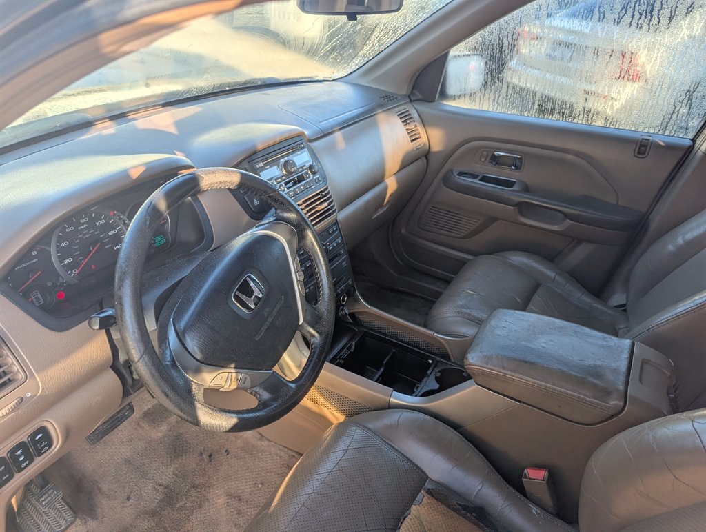2005 Honda Pilot - $3,495