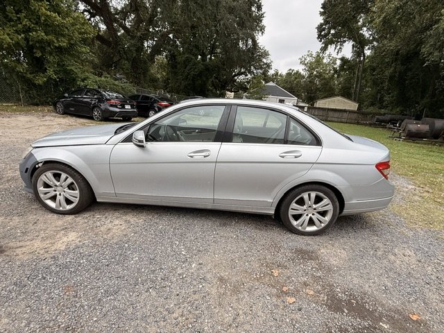 2010 Mercedes-Benz C-Class - $3,995