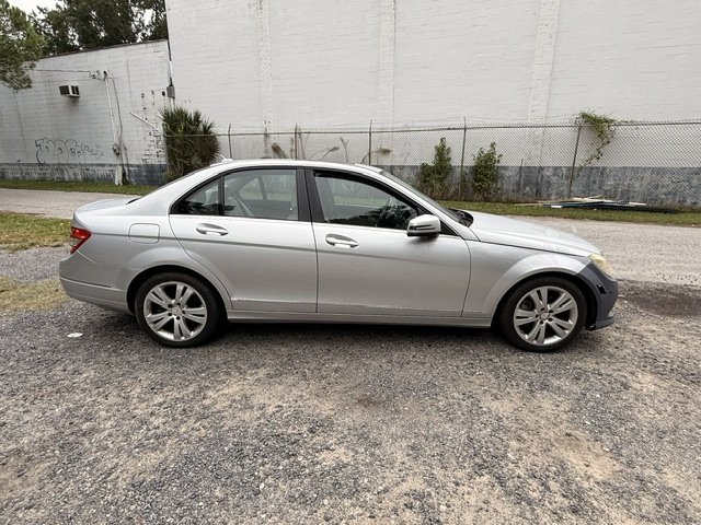 2010 Mercedes-Benz C-Class - $3,995