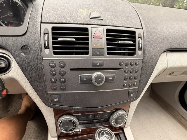 2010 Mercedes-Benz C-Class - $3,995