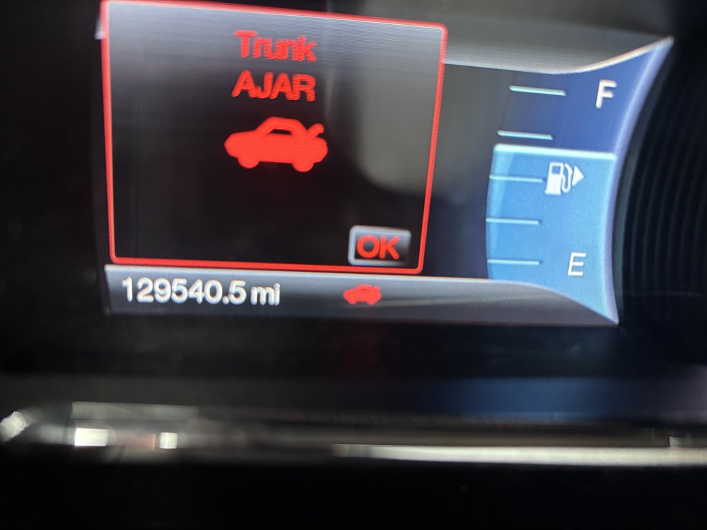 2013 Lincoln MKS - $5,995