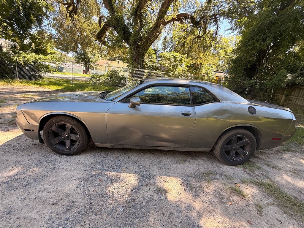 2012 Dodge Challenger - $2,995