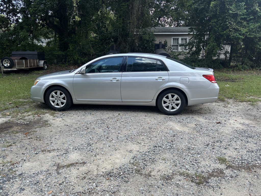 2007 Toyota Avalon - $3,995