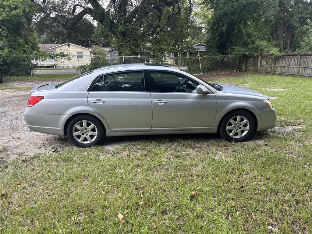 2007 Toyota Avalon - $3,995