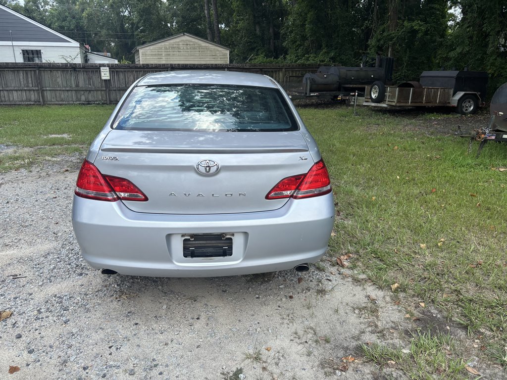 2007 Toyota Avalon - $3,995