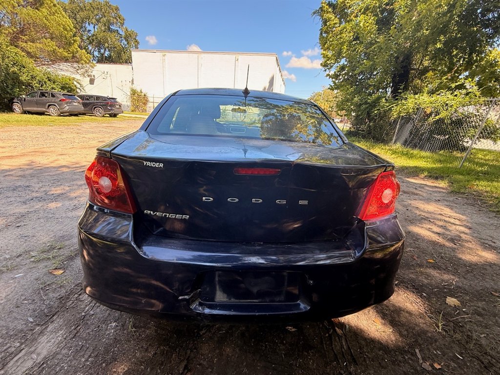 2014 Dodge Avenger - $2,495