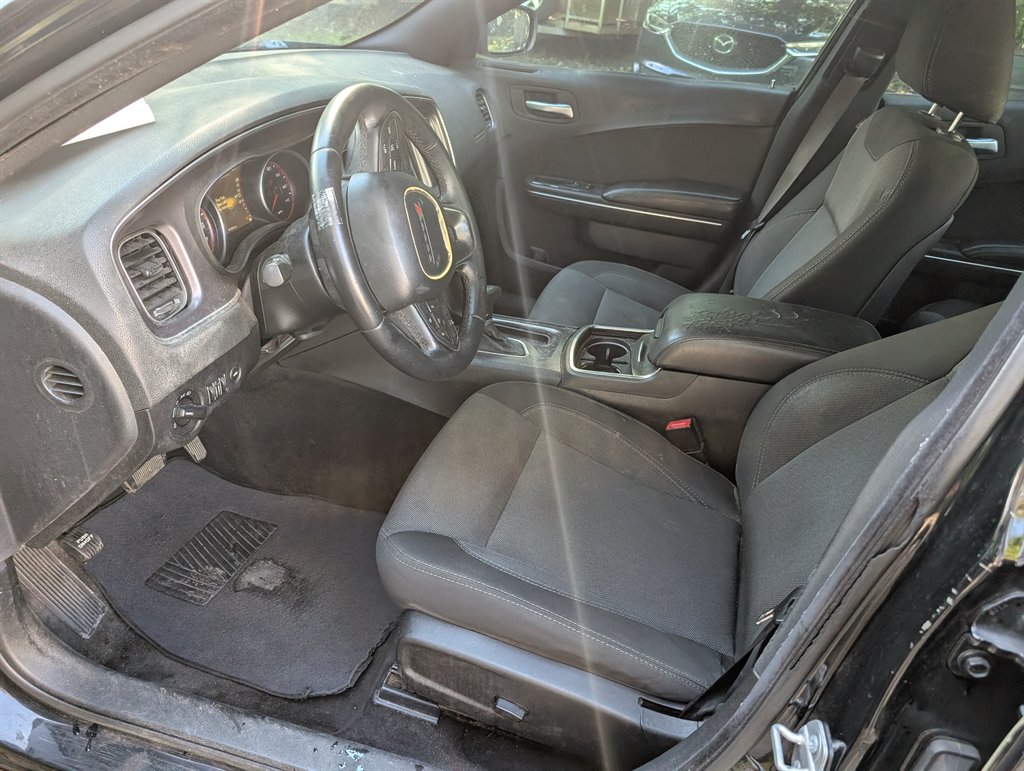 2016 Dodge Charger - $5,995