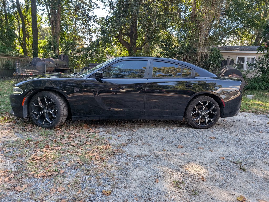2016 Dodge Charger - $5,995
