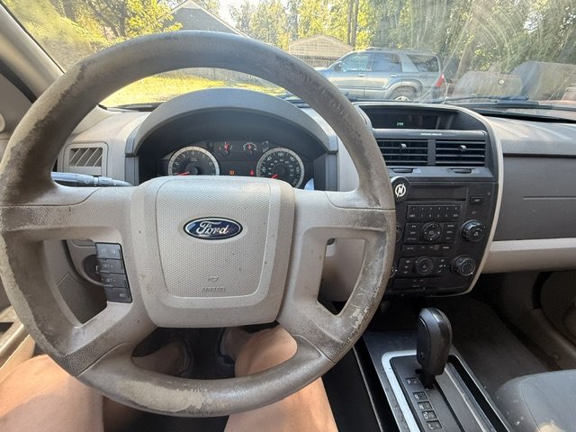 2010 Ford Escape - $2,995
