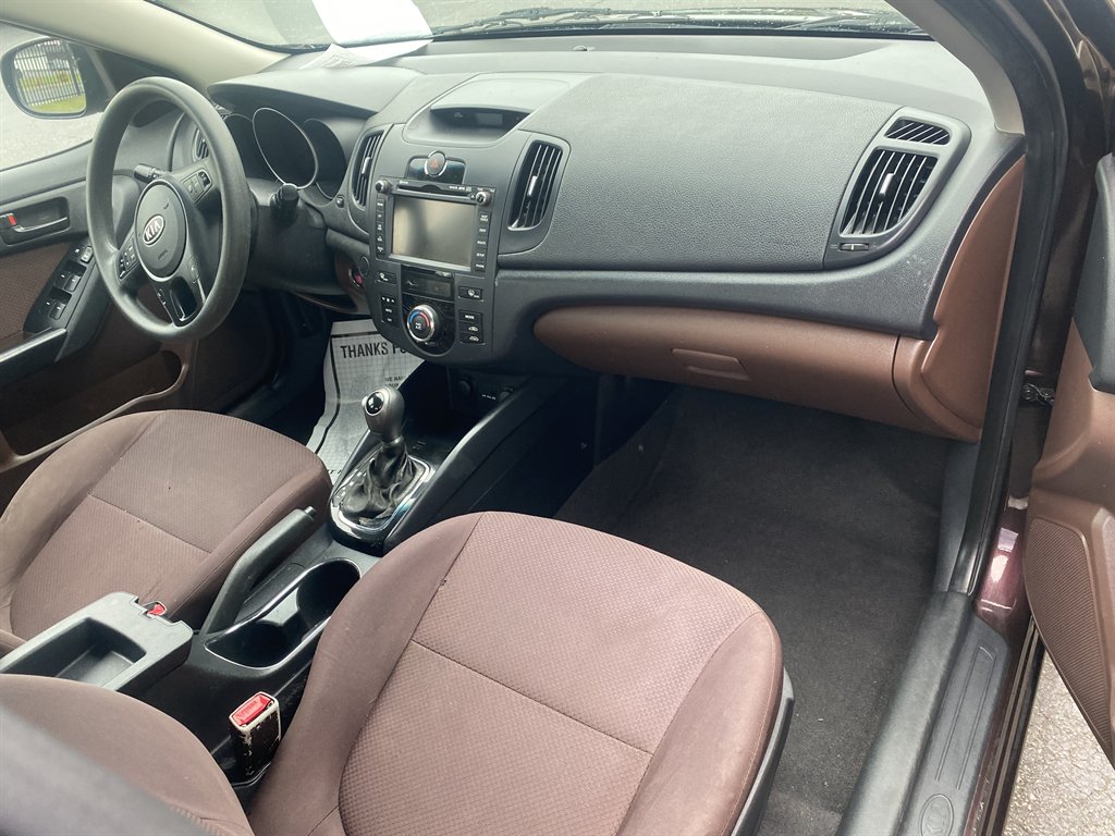 2011 Kia Forte EX photo