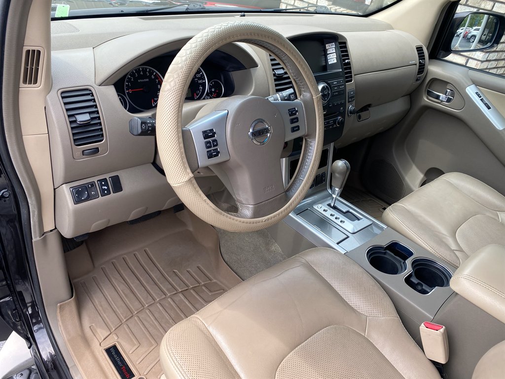 2011 Nissan Pathfinder S photo