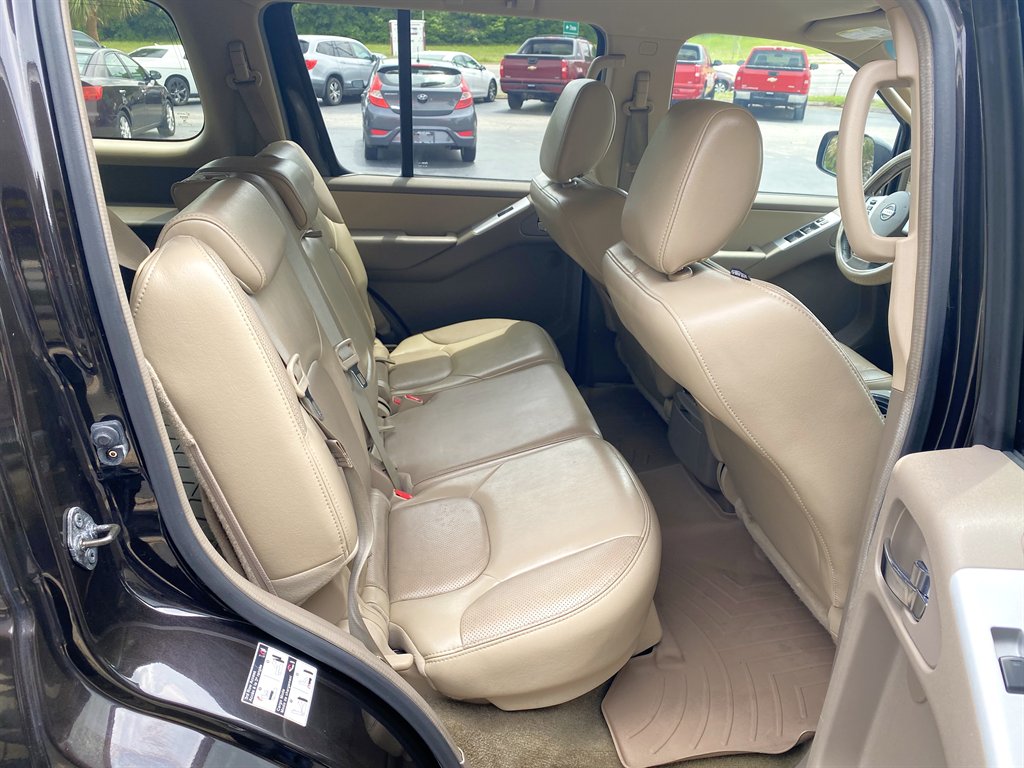2011 Nissan Pathfinder S photo
