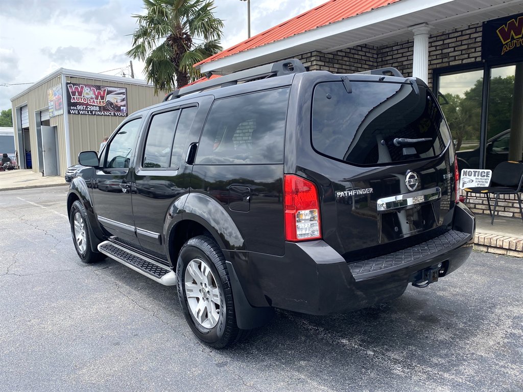 2011 Nissan Pathfinder S photo