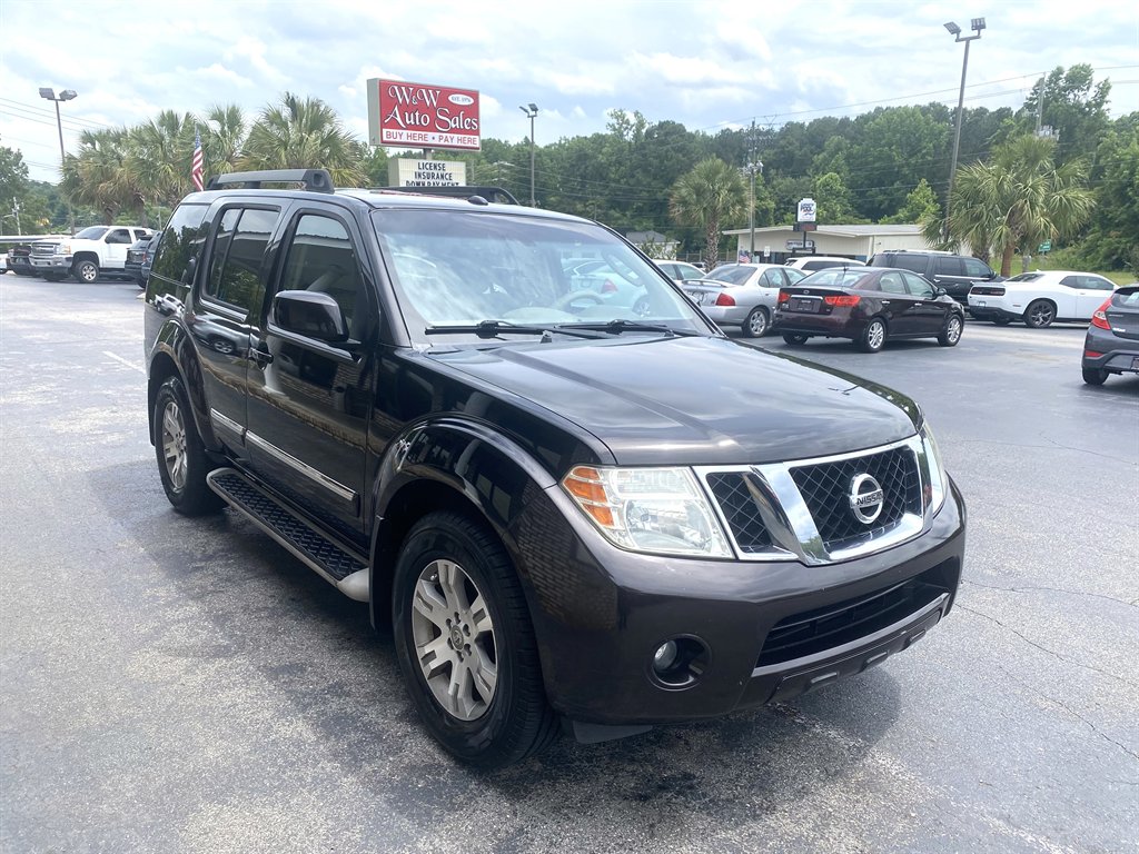2011 Nissan Pathfinder S photo