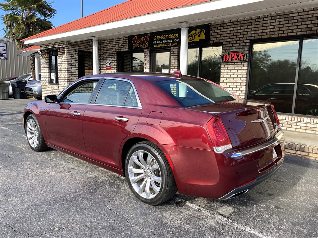 2017 Chrysler 300 - $13,995
