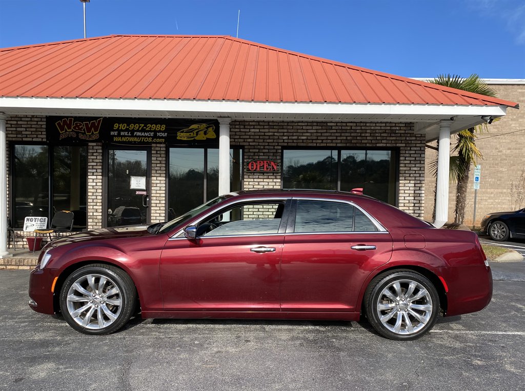 2017 Chrysler 300 - $13,995