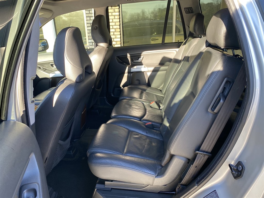 2006 Volvo XC90 - $8,695