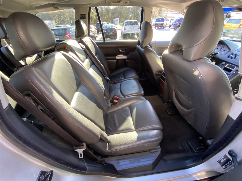2006 Volvo XC90 - $8,695