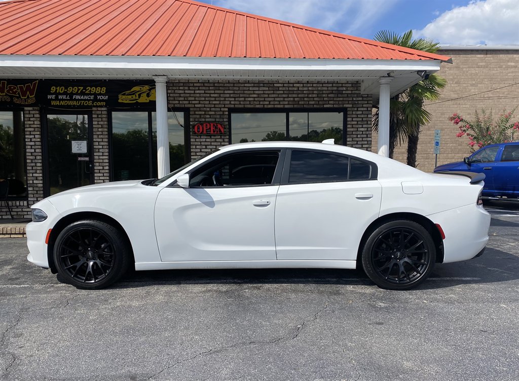 2016 Dodge Charger - $14,995