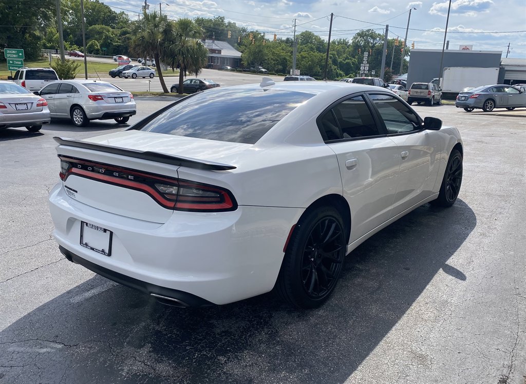 2016 Dodge Charger - $14,995