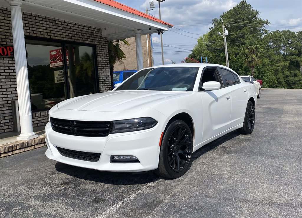 2016 Dodge Charger - $14,995