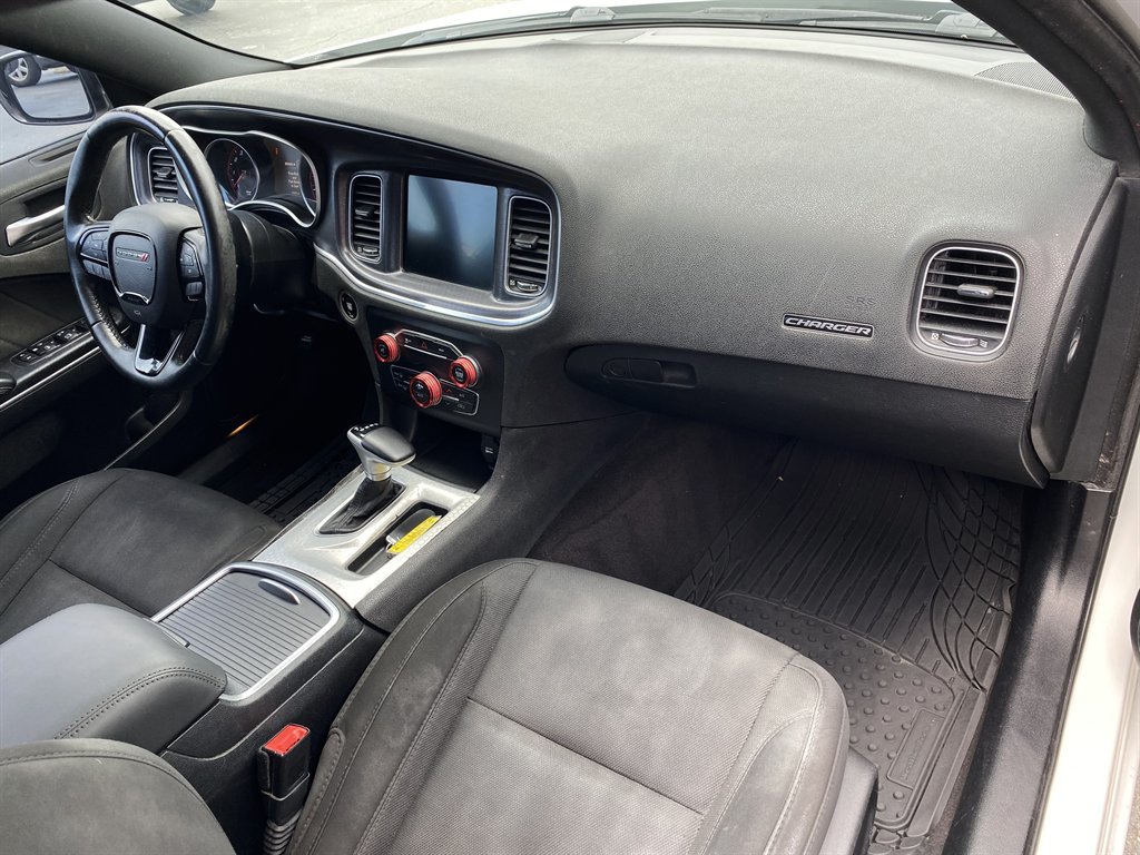 2016 Dodge Charger - $14,995