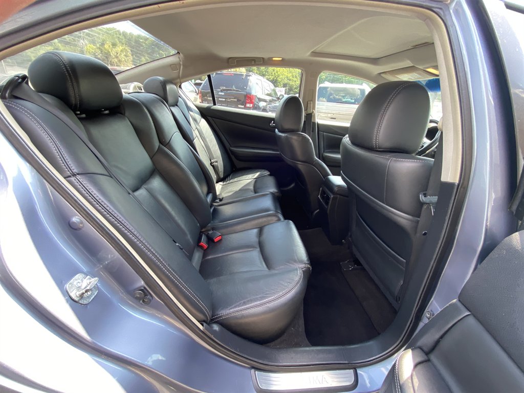 2011 Nissan Maxima - $10,500