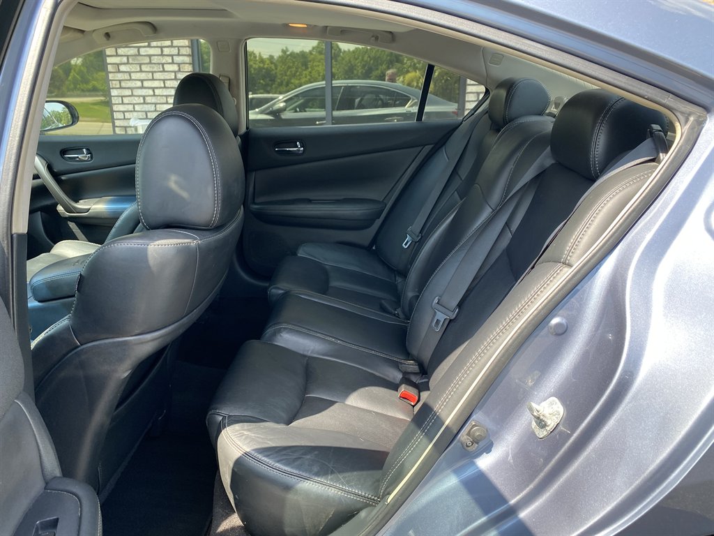2011 Nissan Maxima - $10,500