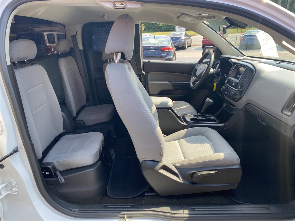 2016 Chevrolet Colorado - $10,500