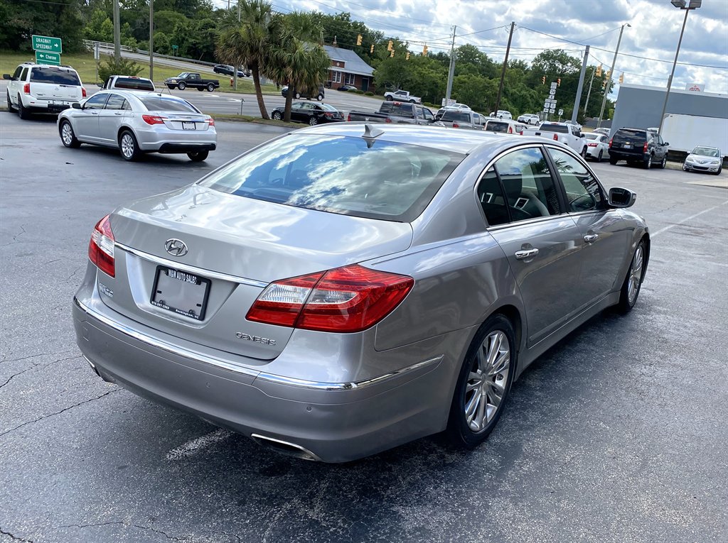 2012 Hyundai Genesis - $8,995
