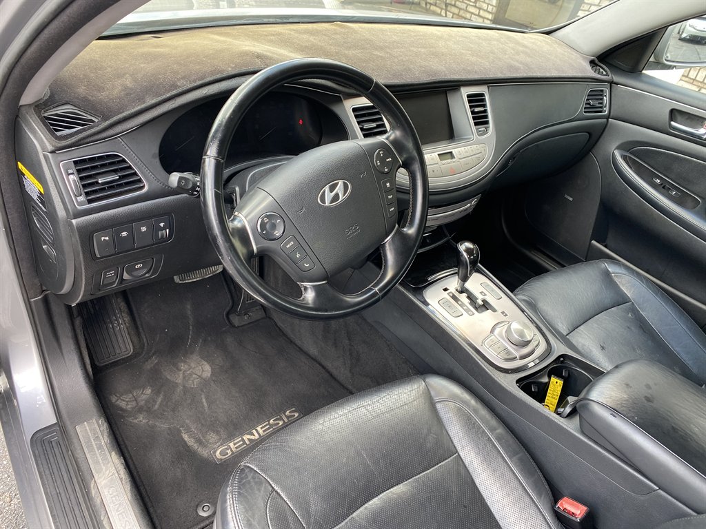 2012 Hyundai Genesis - $8,995