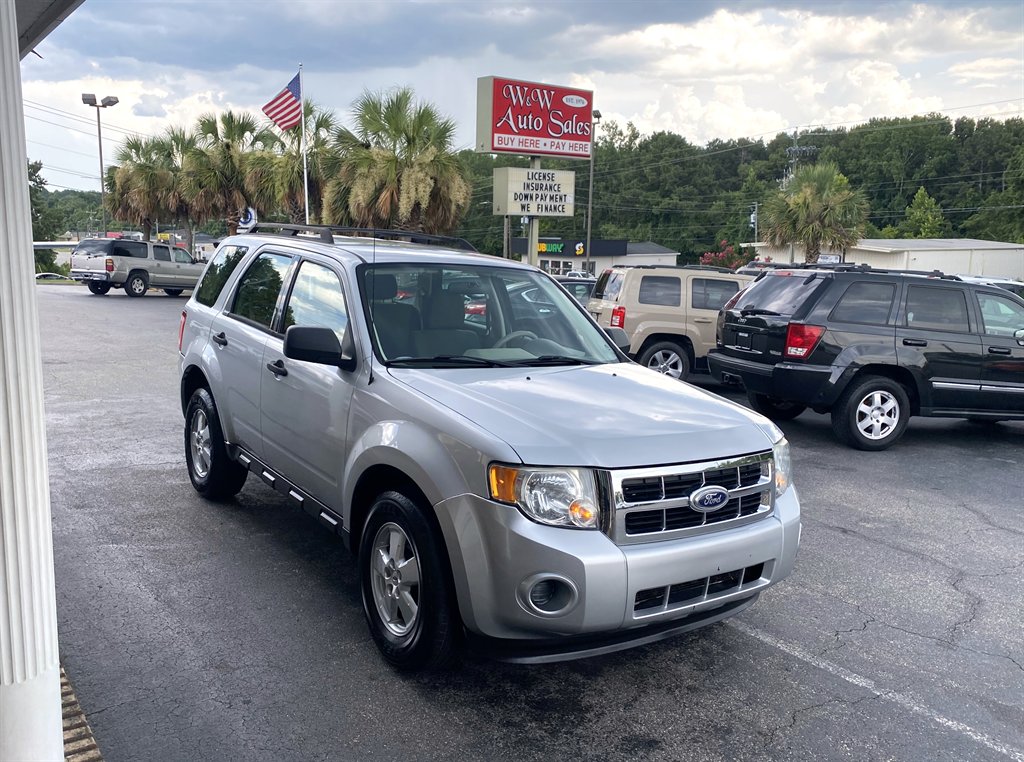2010 Ford Escape - $7,995
