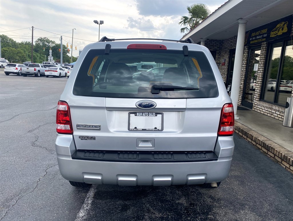 2010 Ford Escape - $7,995