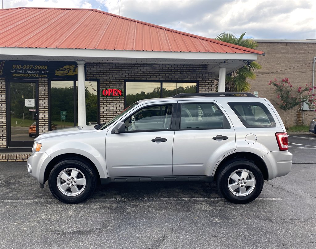 2010 Ford Escape - $7,995