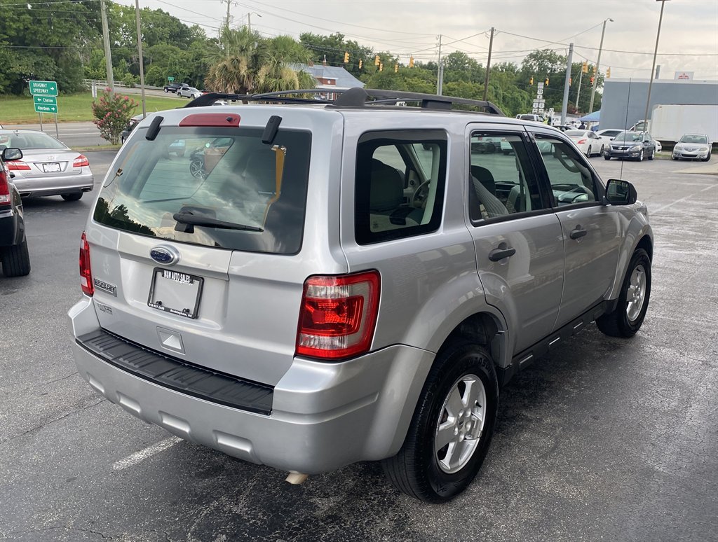 2010 Ford Escape - $7,995