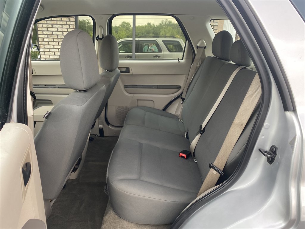 2010 Ford Escape - $7,995