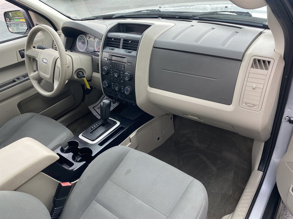 2010 Ford Escape - $7,995