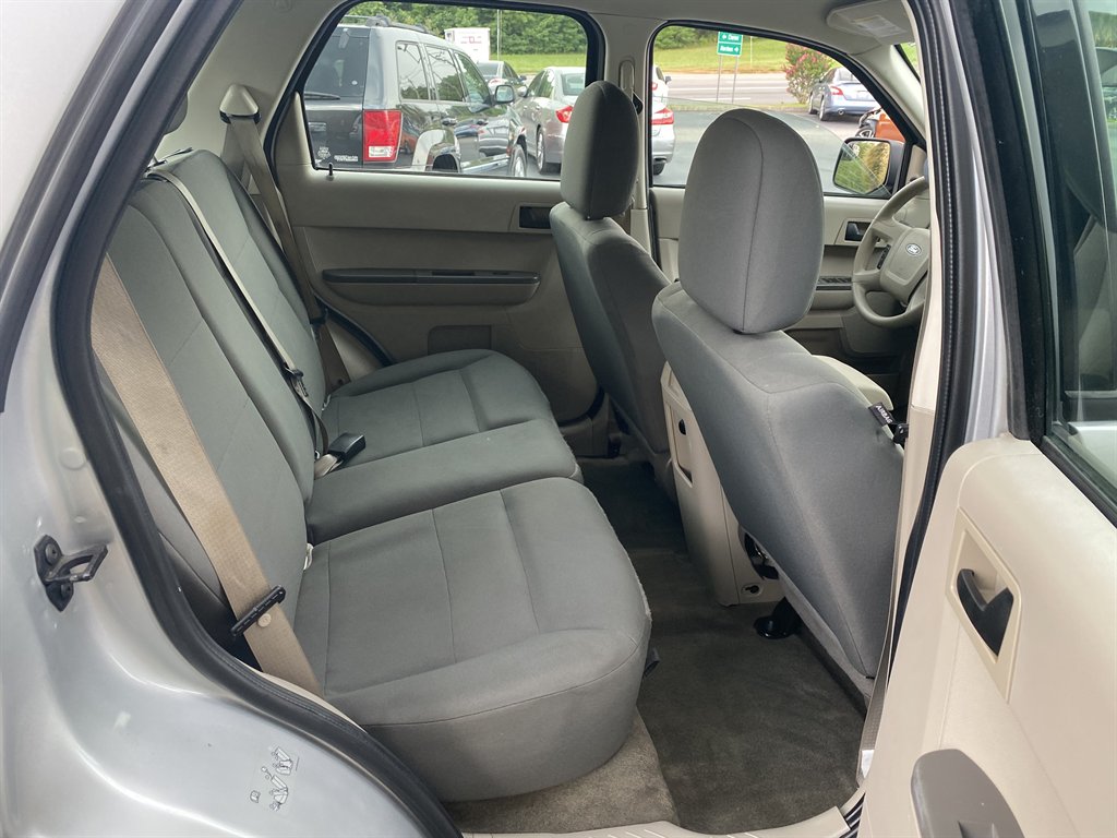 2010 Ford Escape - $7,995