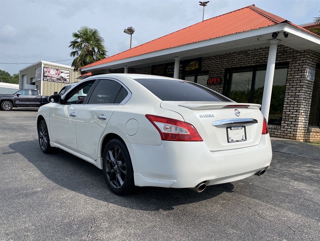 2012 Nissan Maxima - $9,995