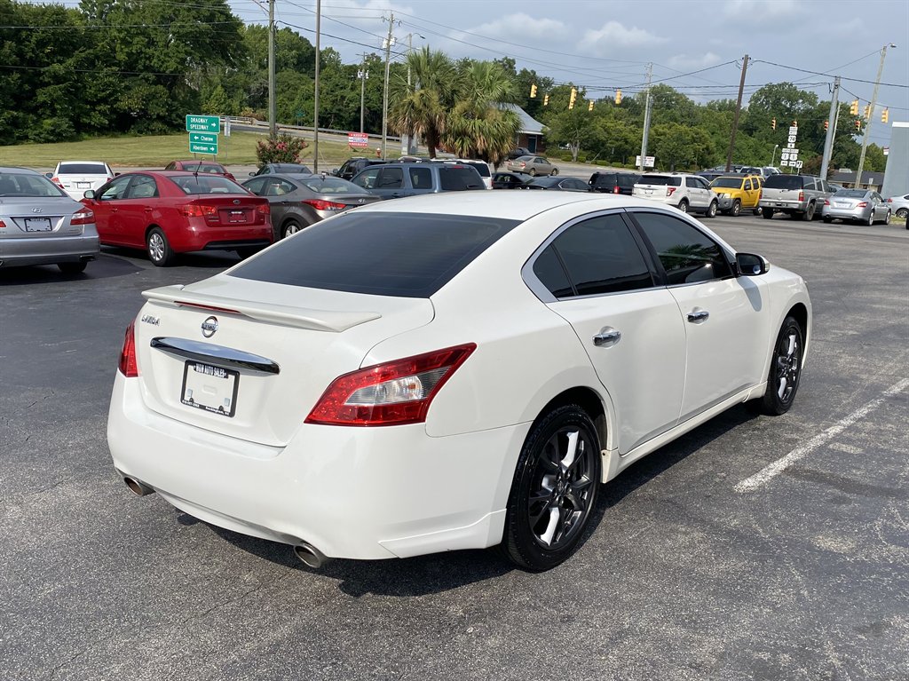 2012 Nissan Maxima - $9,995