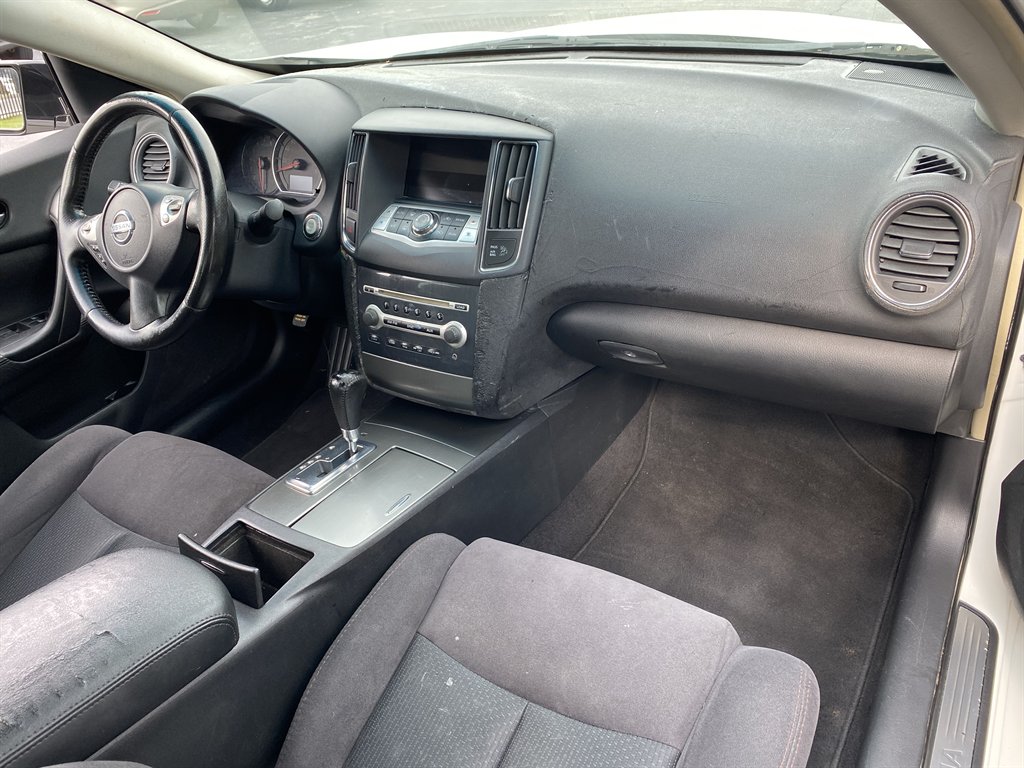 2012 Nissan Maxima - $9,995
