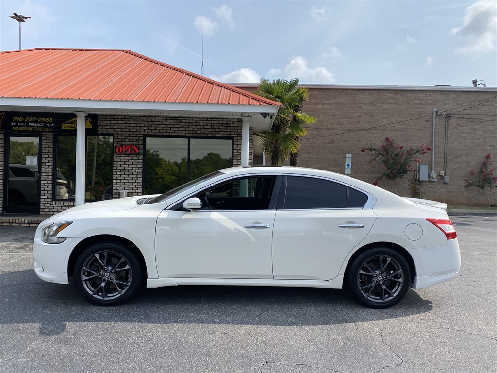 2012 Nissan Maxima - $9,995