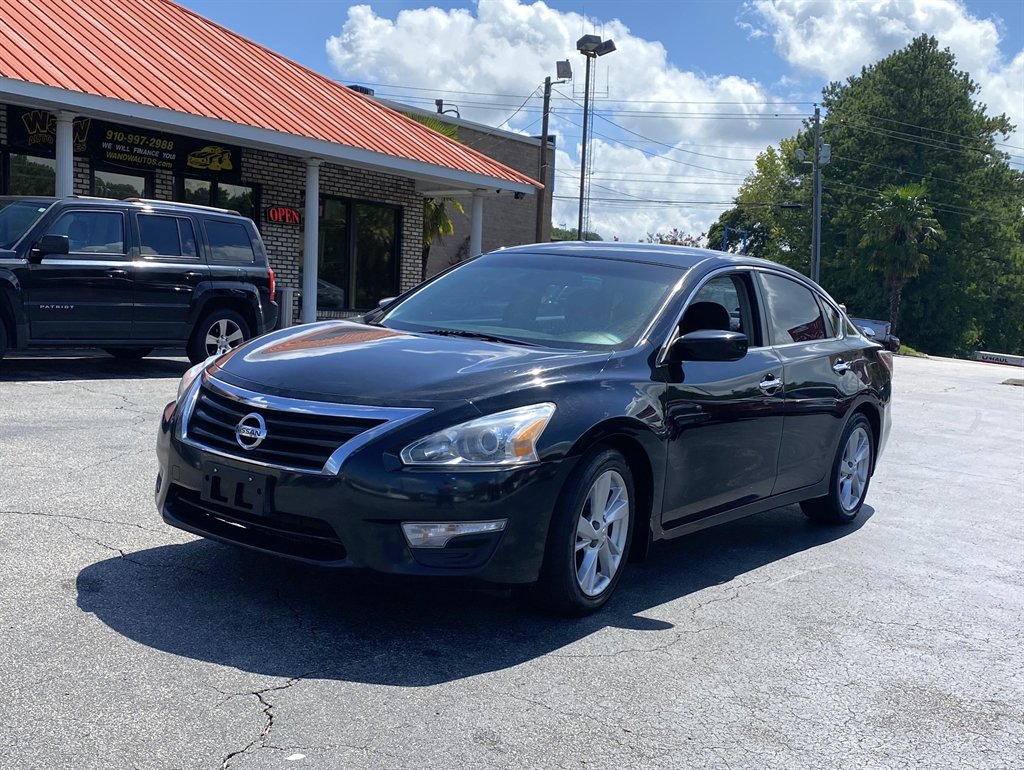 2013 Nissan Altima - $7,995